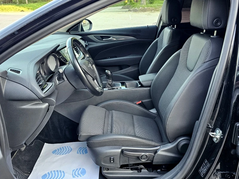 Opel Insignia 111200км .Пълна сервизна история Опел!, снимка 9 - Автомобили и джипове - 50103632