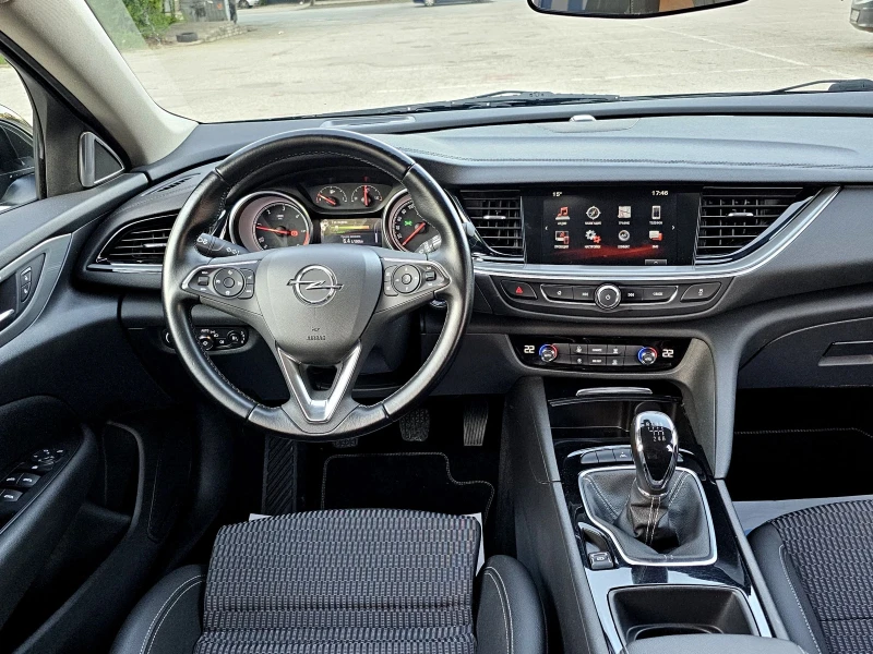 Opel Insignia 111200км .Пълна сервизна история Опел!, снимка 8 - Автомобили и джипове - 50103632