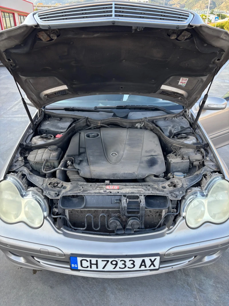 Mercedes-Benz C 220, снимка 5 - Автомобили и джипове - 51098104