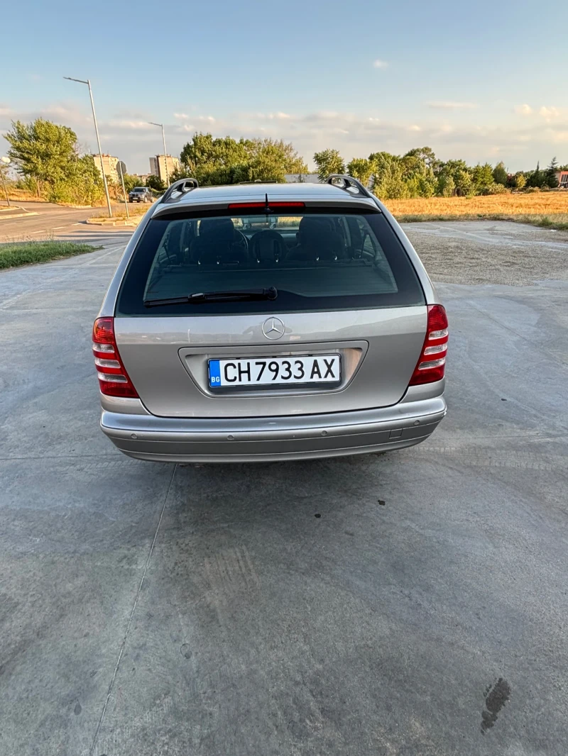 Mercedes-Benz C 220, снимка 4 - Автомобили и джипове - 51098104