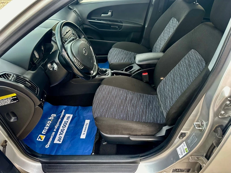 Kia Ceed 1.6/ГАЗОВ ИНЖ//КЛИМАТРОНИК//, снимка 9 - Автомобили и джипове - 51472703