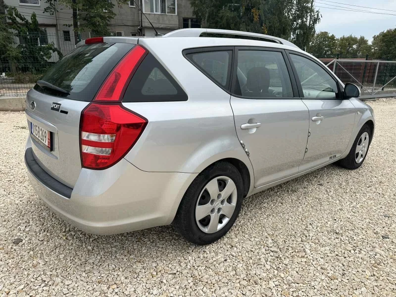 Kia Ceed 1.6/ГАЗОВ ИНЖ//КЛИМАТРОНИК//, снимка 3 - Автомобили и джипове - 51472703