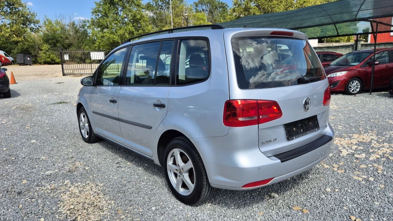 VW Touran 1.6 TDI-NAVI, снимка 9 - Автомобили и джипове - 51499692