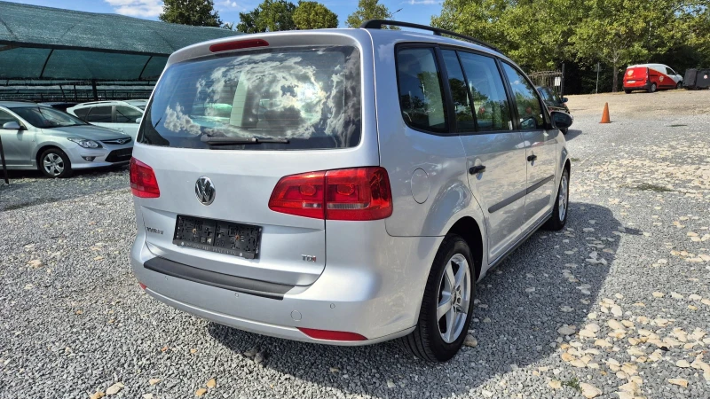 VW Touran 1.6 TDI-NAVI, снимка 8 - Автомобили и джипове - 51499692