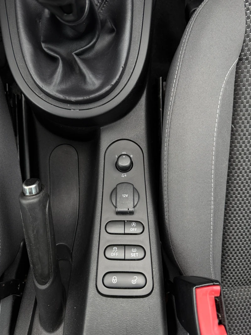 Seat Altea 1.6i I-TECH 102кс , снимка 17 - Автомобили и джипове - 52592260