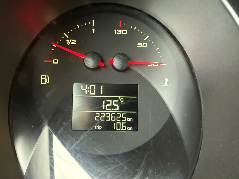 Seat Altea 1.6i I-TECH 102кс , снимка 15 - Автомобили и джипове - 52592260