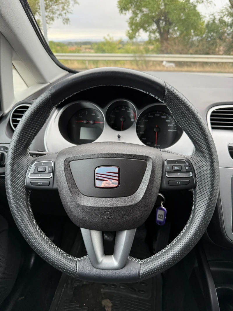 Seat Altea 1.6i I-TECH 102кс , снимка 13 - Автомобили и джипове - 52592260
