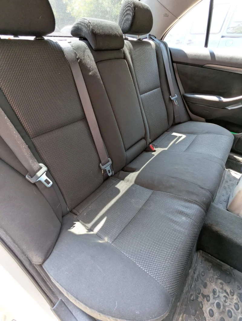 Toyota Avensis, снимка 4 - Автомобили и джипове - 52351330