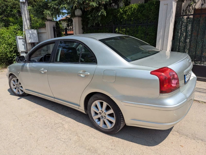 Toyota Avensis, снимка 2 - Автомобили и джипове - 52351330