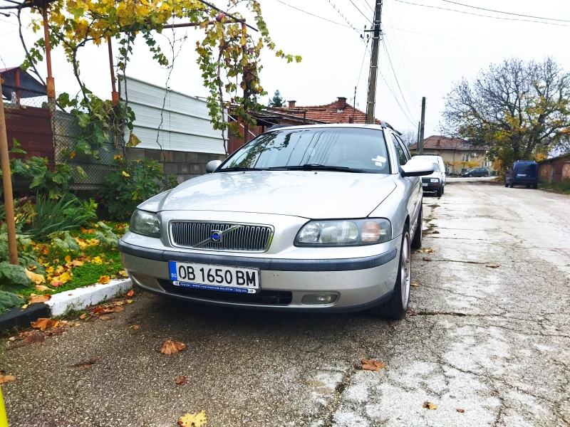 Volvo V70 T5, снимка 9 - Автомобили и джипове - 52567017