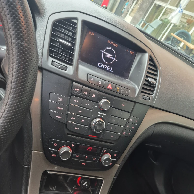 Opel Insignia, снимка 7 - Автомобили и джипове - 53223471