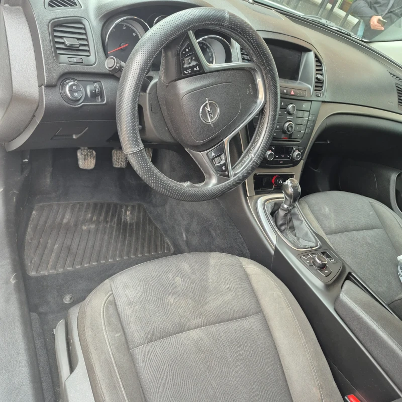 Opel Insignia, снимка 4 - Автомобили и джипове - 53223471