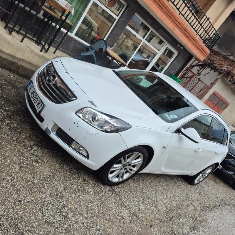 Opel Insignia, снимка 2 - Автомобили и джипове - 53223471