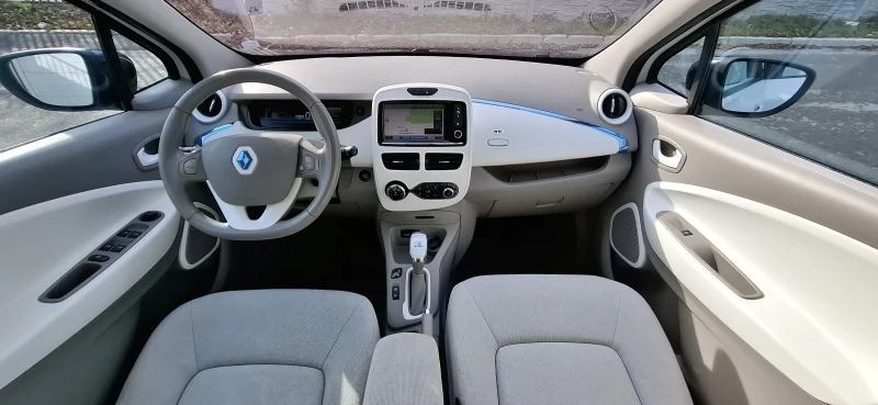 Renault Zoe Q210, снимка 14 - Автомобили и джипове - 53354605