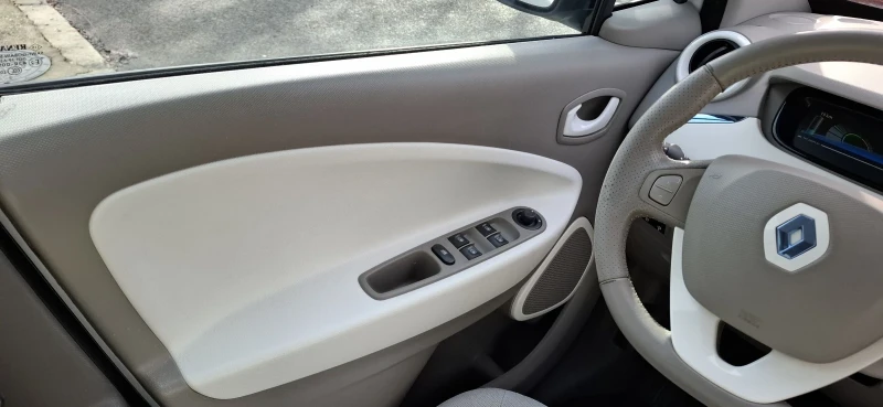 Renault Zoe Q210, снимка 15 - Автомобили и джипове - 53354605