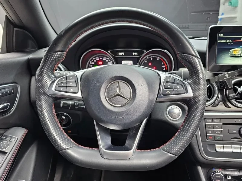 Mercedes-Benz CLA 2.5, снимка 13 - Автомобили и джипове - 54288328