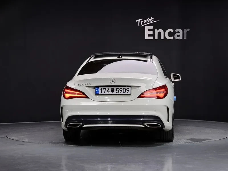 Mercedes-Benz CLA 2.5, снимка 4 - Автомобили и джипове - 54288328