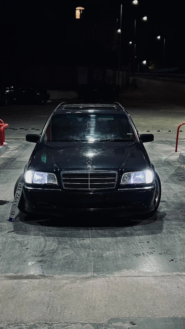 Mercedes-Benz C 220, снимка 2 - Автомобили и джипове - 55322991