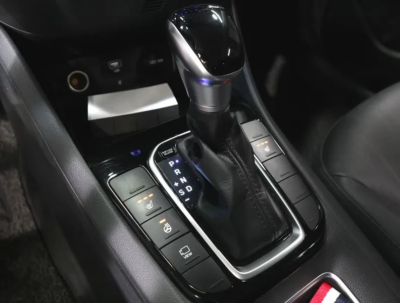 Hyundai Ioniq Hybrid 1.6 Hev I, снимка 14 - Автомобили и джипове - 56269795