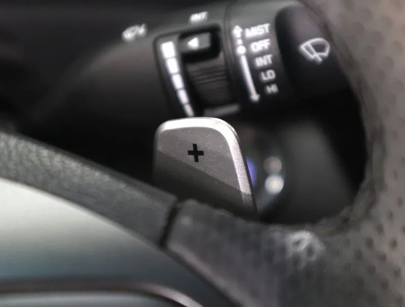 Hyundai Ioniq Hybrid 1.6 Hev I, снимка 15 - Автомобили и джипове - 56269795