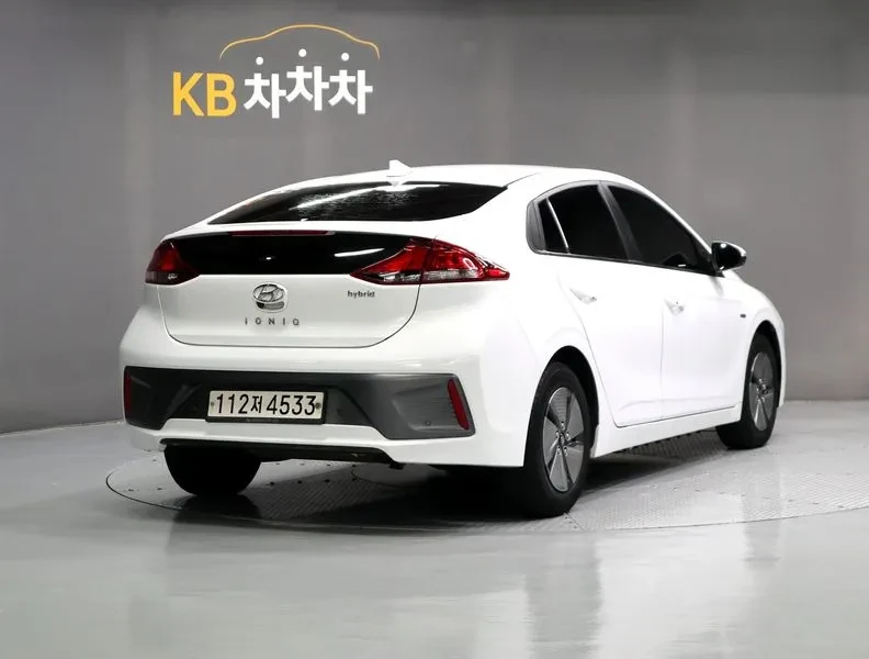 Hyundai Ioniq Hybrid 1.6 Hev I, снимка 3 - Автомобили и джипове - 56269795