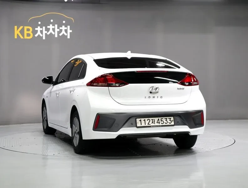 Hyundai Ioniq Hybrid 1.6 Hev I, снимка 4 - Автомобили и джипове - 56269795