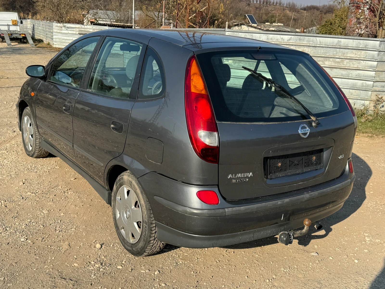 Nissan Almera tino 2.2 dizel - изображение 4