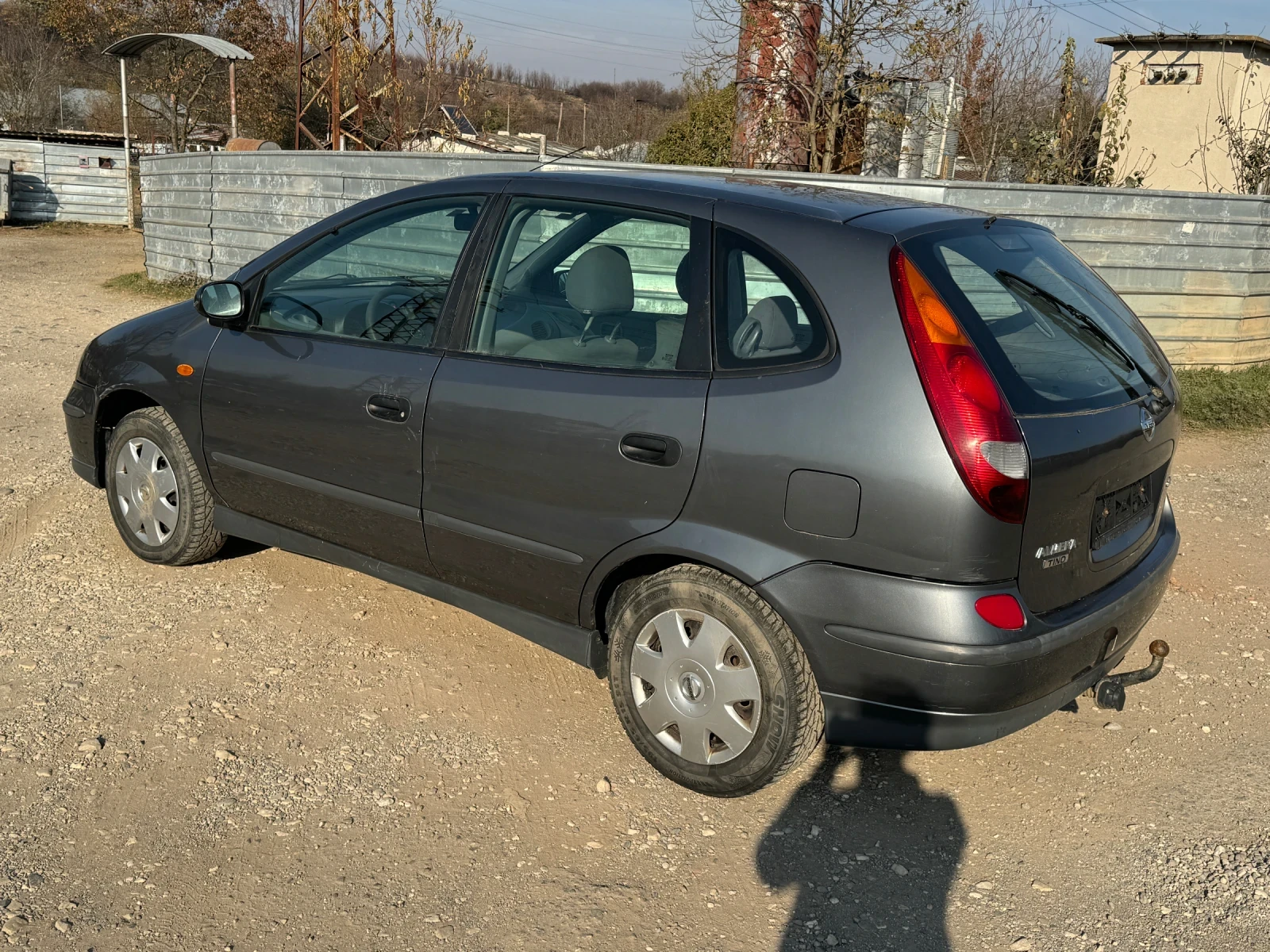 Nissan Almera tino 2.2 dizel - изображение 6