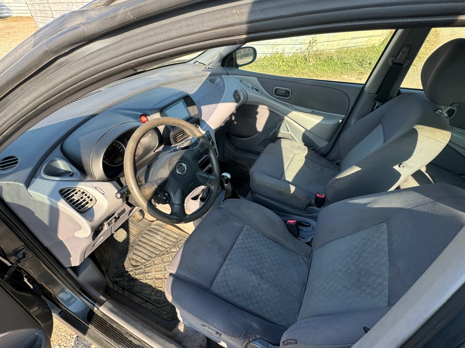 Nissan Almera tino 2.2 dizel - изображение 7