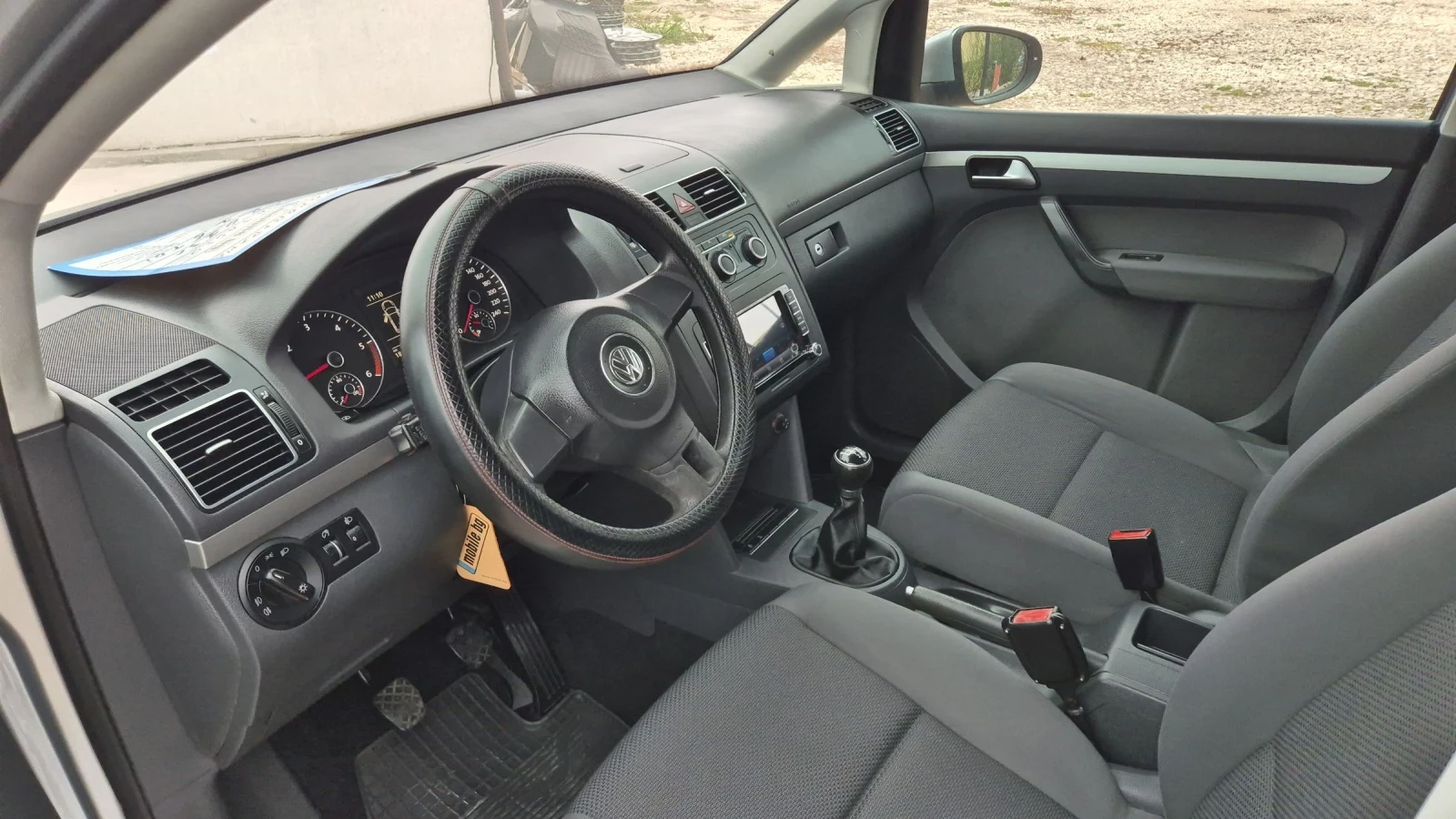 VW Touran 1.6 TDI-NAVI | Mobile.bg — изображение 11