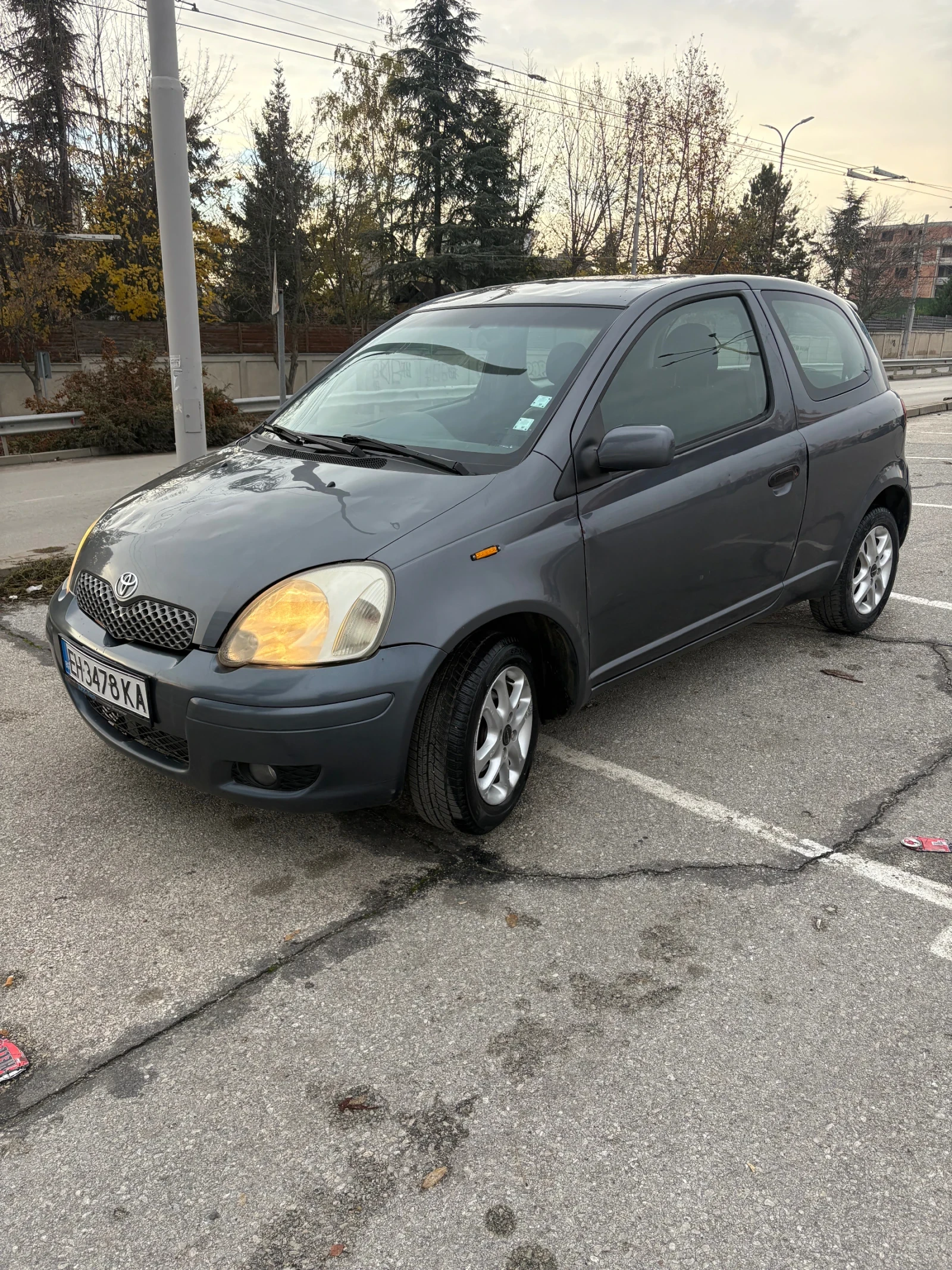 Toyota Yaris 1.0i 16V .2005g - изображение 2