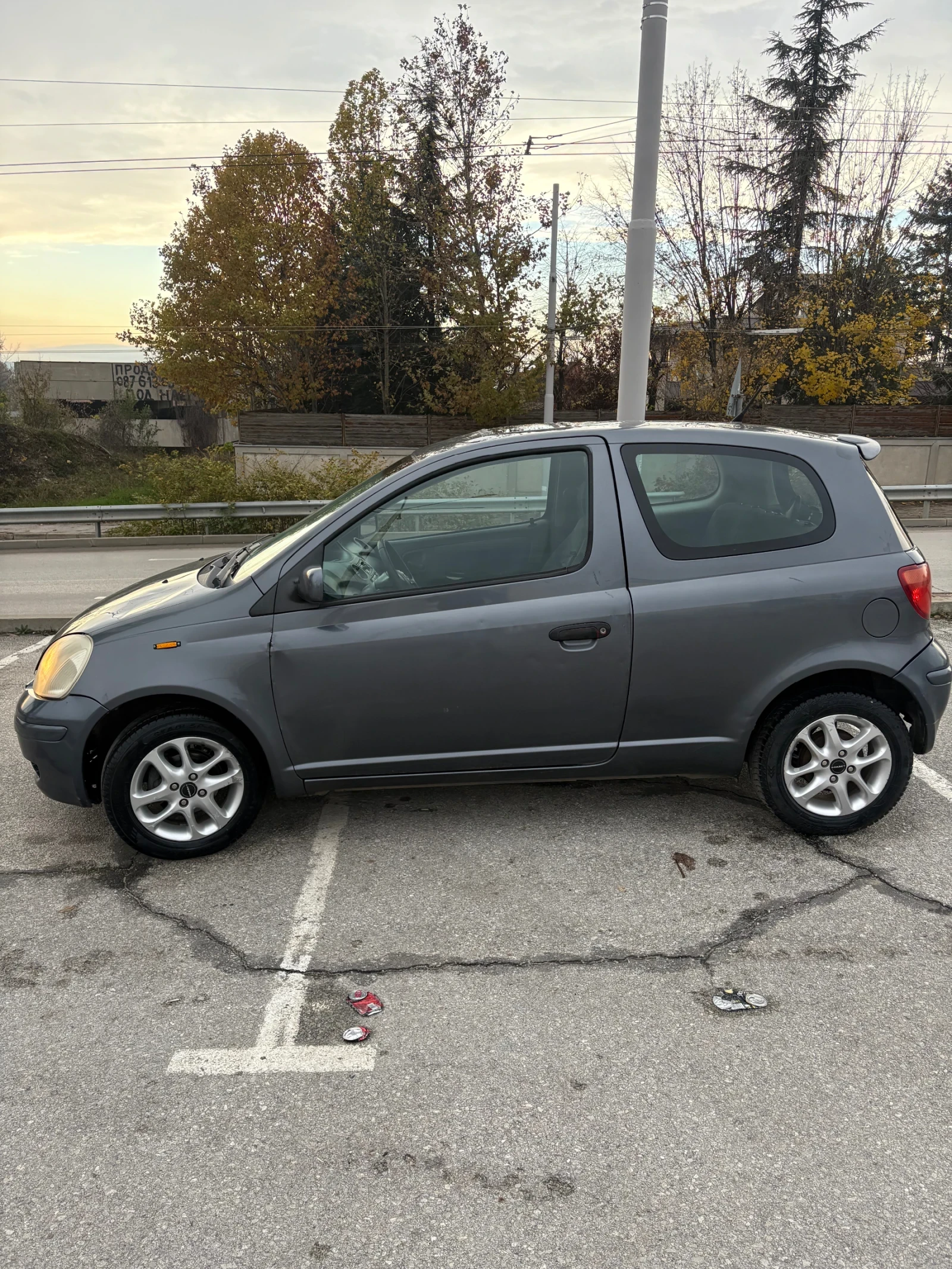 Toyota Yaris 1.0i 16V .2005g - изображение 3