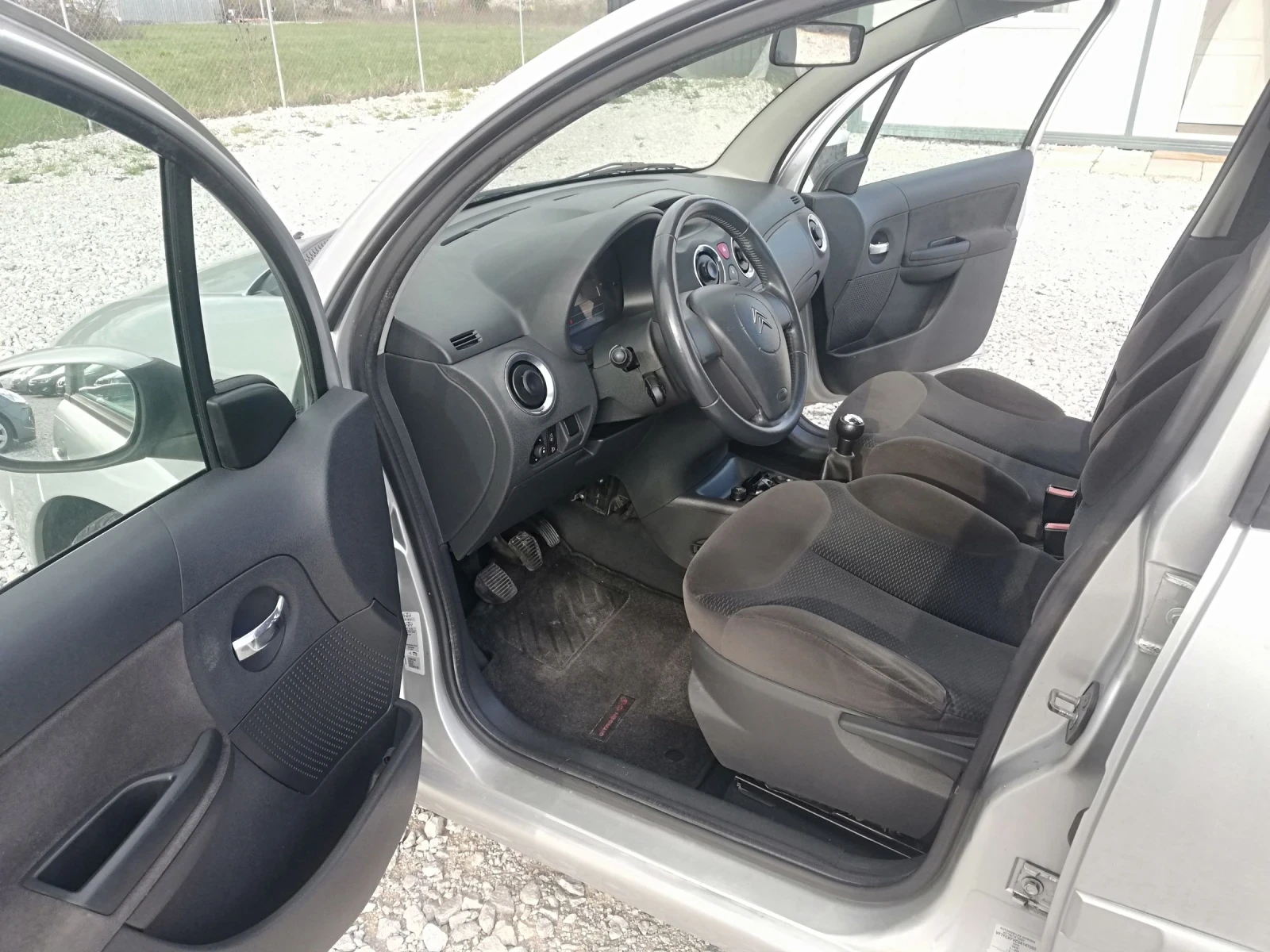 Citroen C3 1.4i klima gaz, снимка 9 - Автомобили и джипове - 52935052
