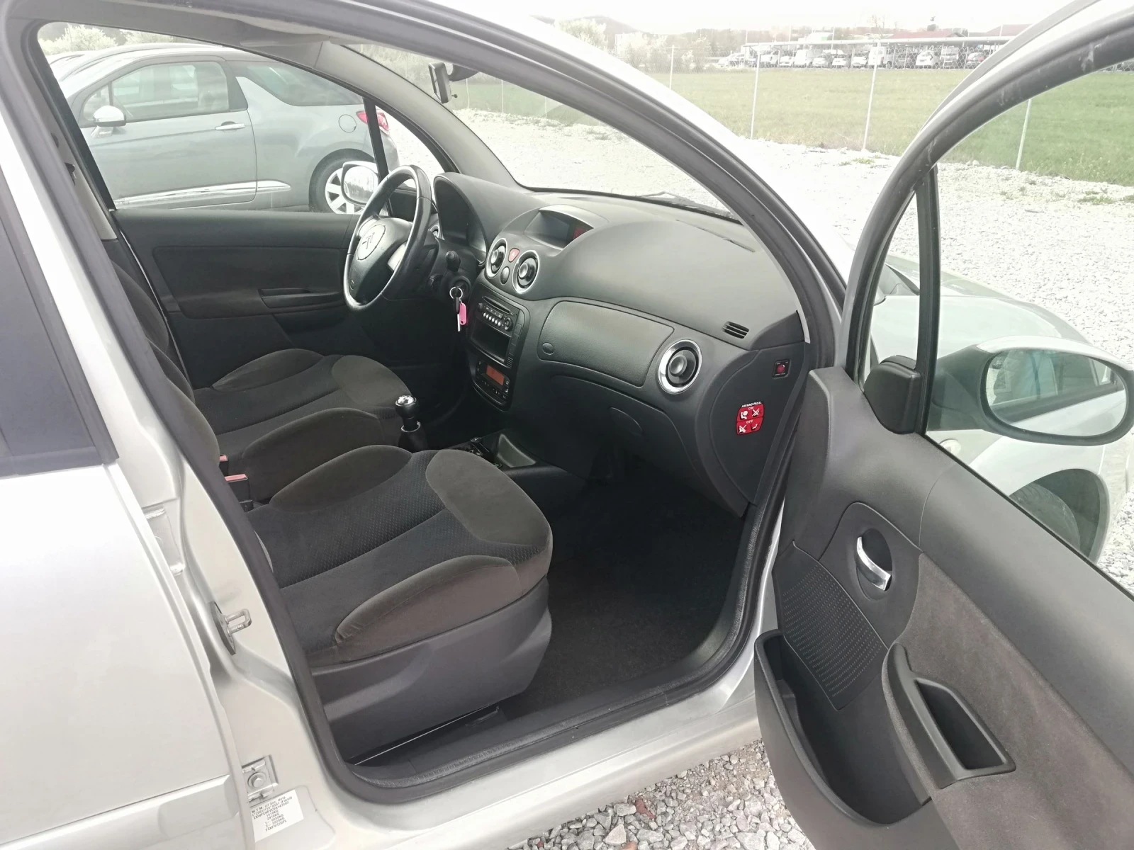 Citroen C3 1.4i klima gaz, снимка 13 - Автомобили и джипове - 52935052