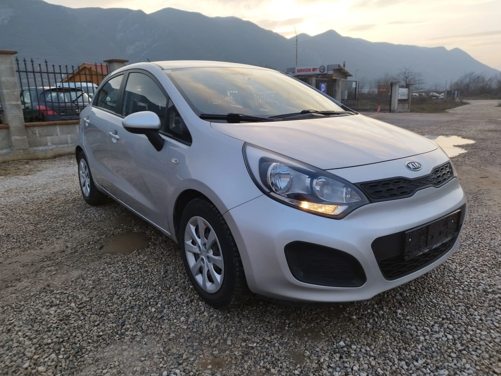 Kia Rio 1.2i 70kc. Klima, снимка 7 - Автомобили и джипове - 53966279
