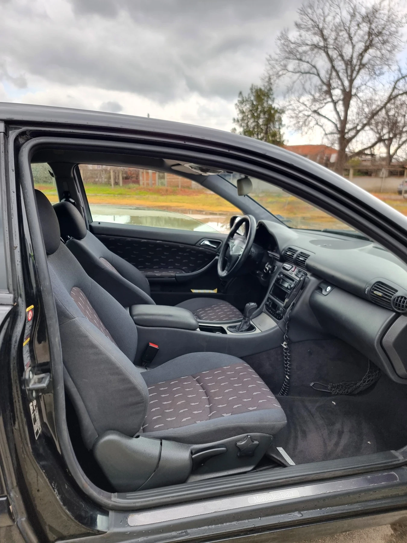 Mercedes-Benz C 180 1.8 Kompresor, снимка 7 - Автомобили и джипове - 54007151