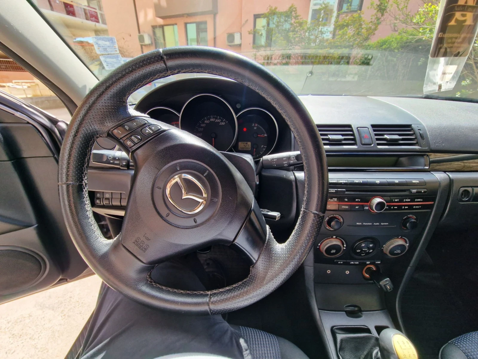Mazda 3, снимка 6 - Автомобили и джипове - 54223238