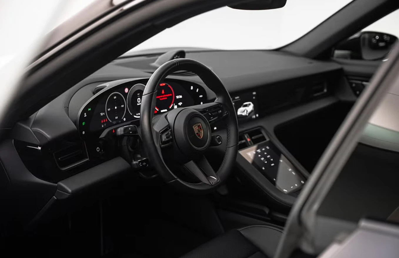 Porsche Taycan Sport Turismo 105 kWh, снимка 7 - Автомобили и джипове - 54411866