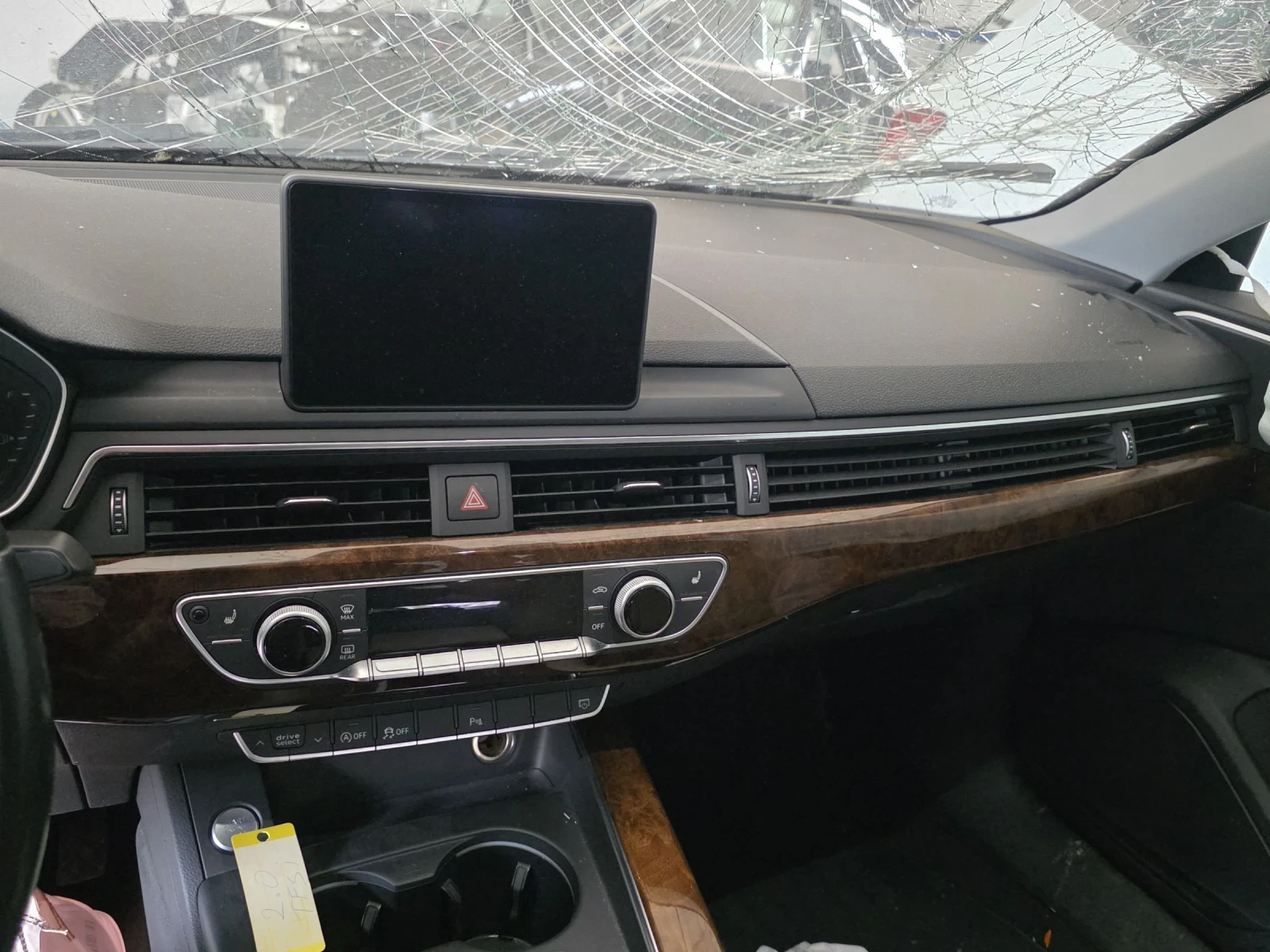 Audi A4 2.0 TFSI 252кс. СЕДАН, снимка 10 - Автомобили и джипове - 54660266