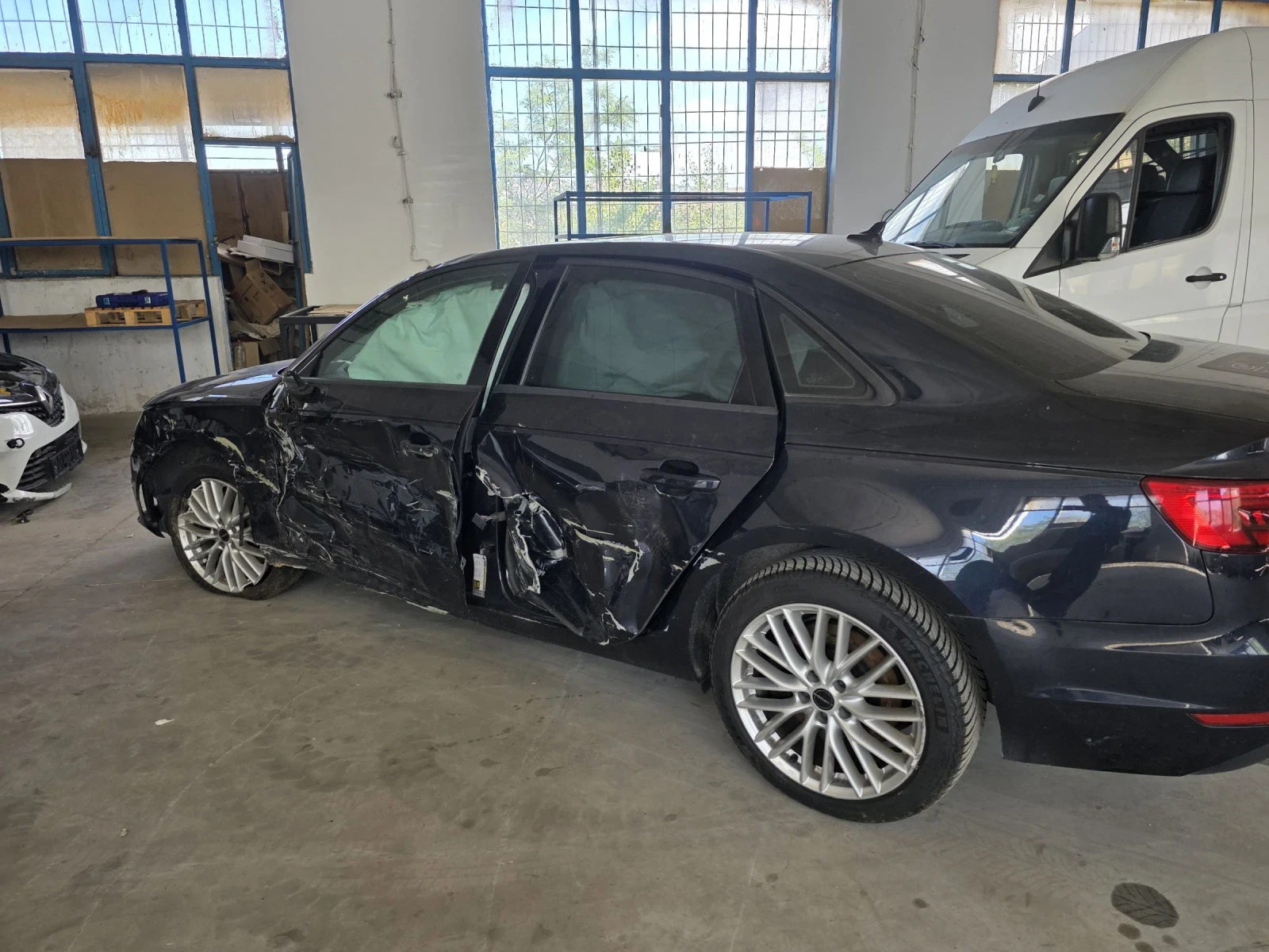 Audi A4 2.0 TFSI 252кс. СЕДАН, снимка 3 - Автомобили и джипове - 54660266