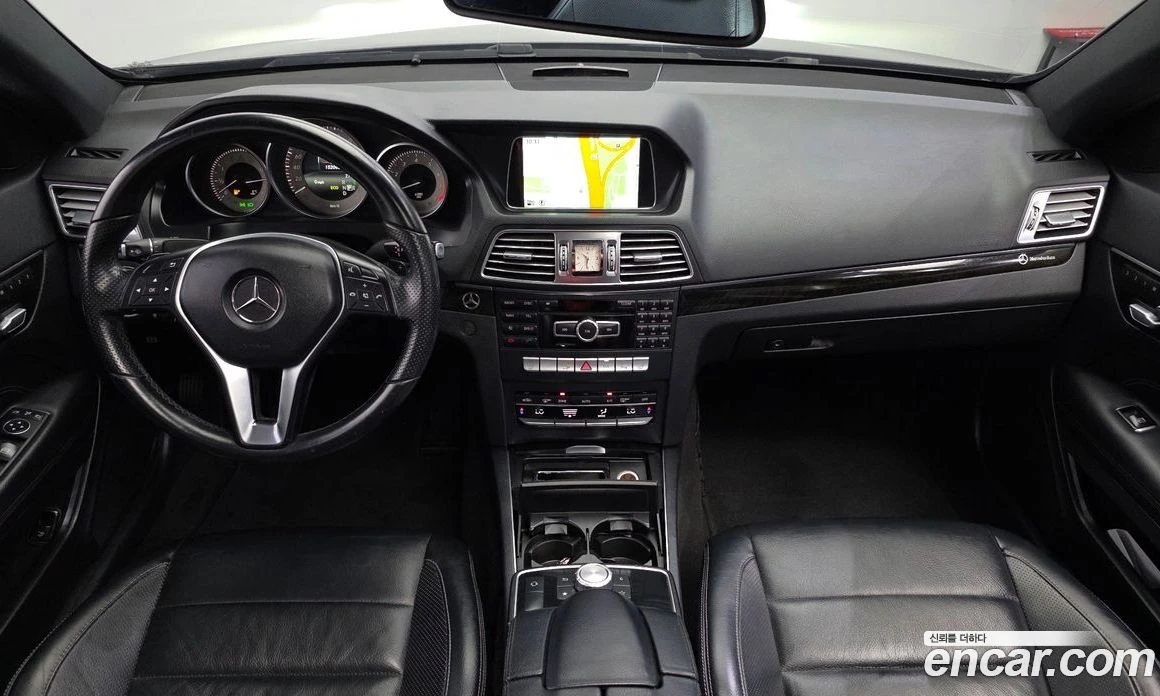 Mercedes-Benz E 200 Coupe, снимка 7 - Автомобили и джипове - 55794786