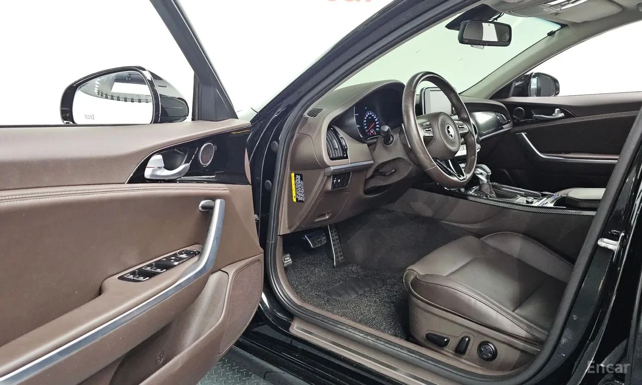 Kia Stinger 2.0 Turbo | АВТОФИНАНСИРАНЕ БЕЗ ПЪРВОНАЧАЛНА, снимка 10 - Автомобили и джипове - 55836829