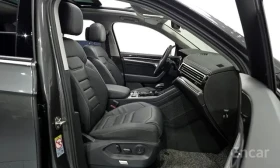 VW Touareg 3.0TDI | PREMIUM | ОБДУХВАНЕ | FACELIFT | 41К КМ |, снимка 11