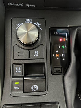 Lexus NX 2019г, 4х4, евро6, 35000км, 238к.с, снимка 14 - Автомобили и джипове - 41802739
