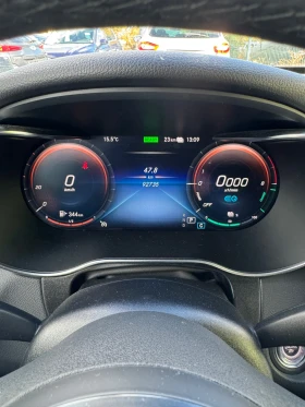 Mercedes-Benz GLC 300 e Plug-in Hybrid/ 1ви собственик/ фактура с ДДС, снимка 10