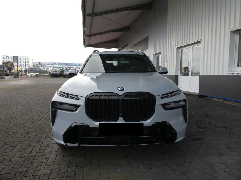 BMW X7 40d/ xDrive/ FACELIFT/ M-SPORT/ PANO/ HEAD UP/ CAM, снимка 2 - Автомобили и джипове - 49461414