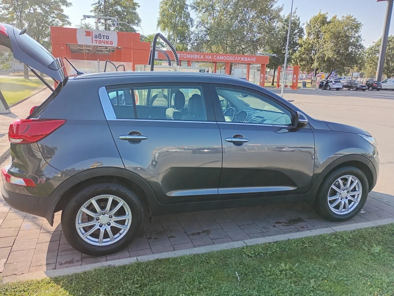 Kia Sportage, снимка 5 - Автомобили и джипове - 52287494
