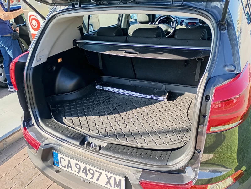 Kia Sportage, снимка 12 - Автомобили и джипове - 52287494