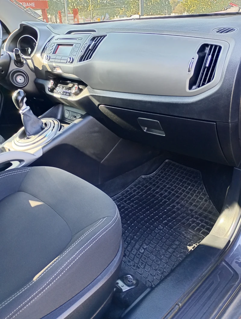 Kia Sportage, снимка 10 - Автомобили и джипове - 52287494