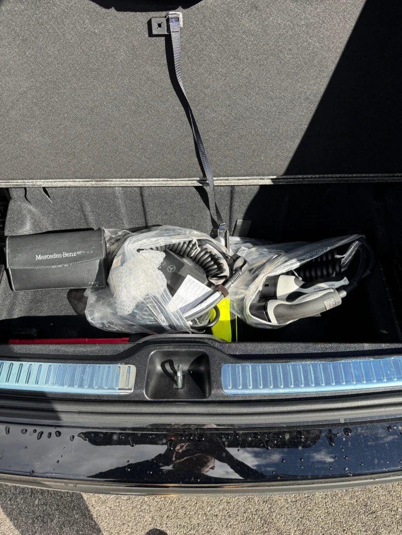 Mercedes-Benz GLC 300 e Plug-in Hybrid/ 1ви собственик/ фактура с ДДС, снимка 8 - Автомобили и джипове - 52738051